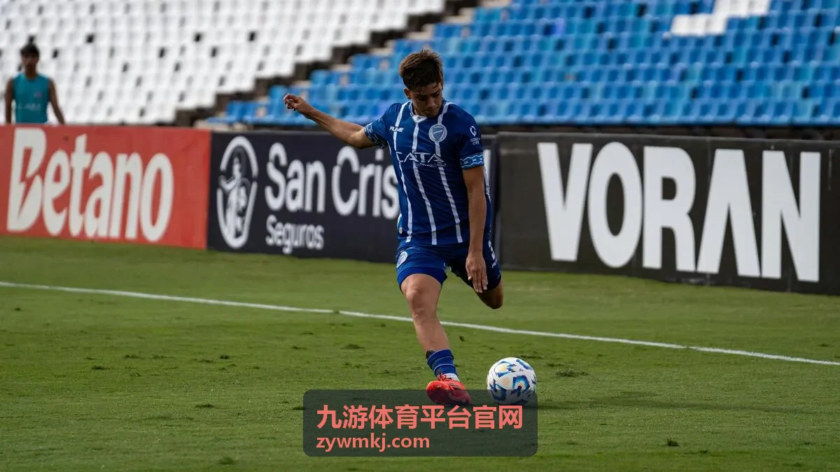 九游体育平台官网资讯封面：世界杯在哪个软件直播？主流平台与官方入口解析